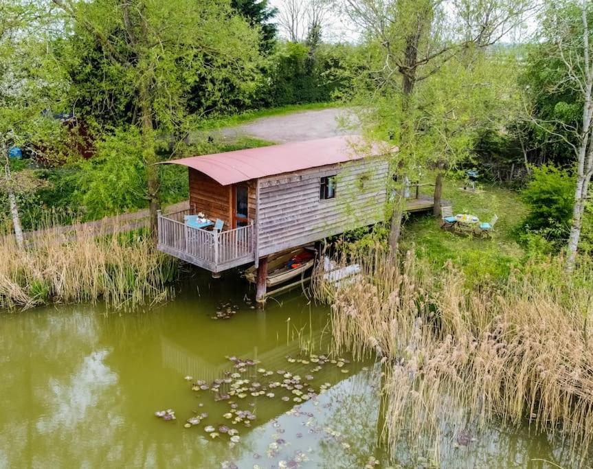 Lakeside Cabin On Stilts- 'Kingfisher' Vila Rous Lench Exterior foto